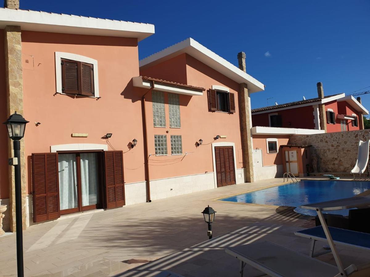Bed And Breakfast Villa Fatima Trani Buitenkant foto