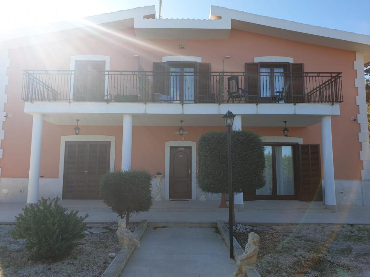 Bed And Breakfast Villa Fatima Trani Buitenkant foto
