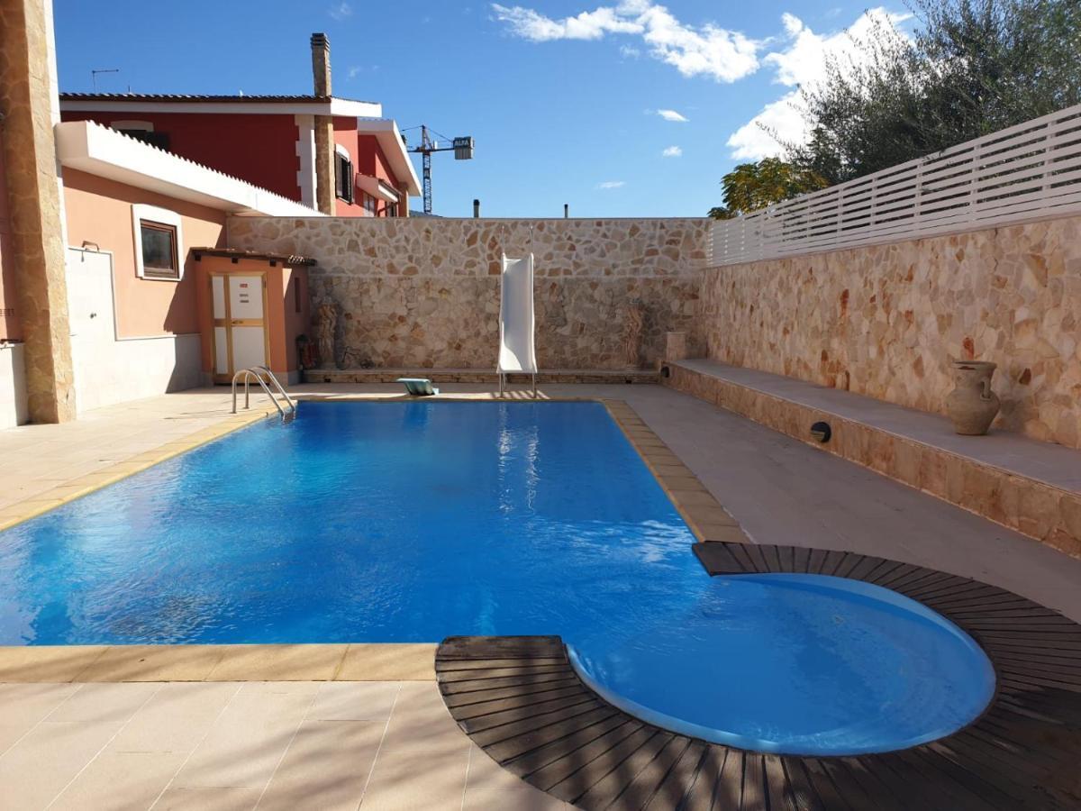 Bed And Breakfast Villa Fatima Trani Buitenkant foto