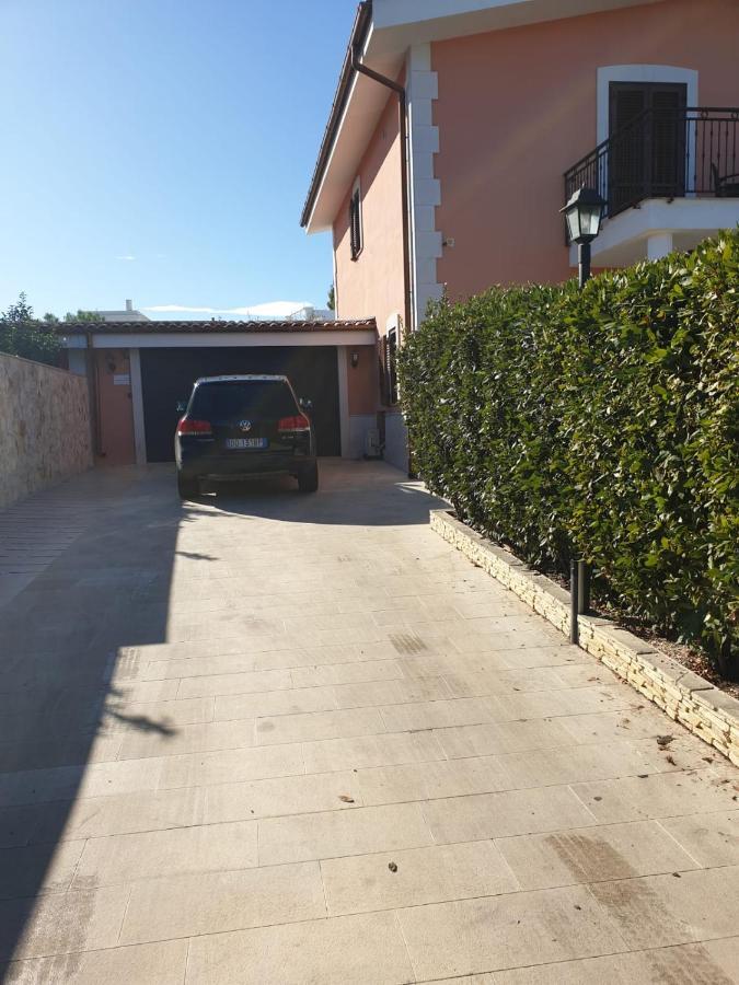 Bed And Breakfast Villa Fatima Trani Buitenkant foto